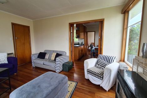 Photo of property in 33 Fox Street, Opunake, 4616