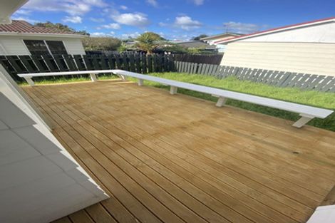 Photo of property in 1/80 Borich Road, Sunnyvale, Auckland, 0612