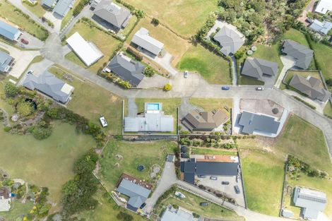 Photo of property in 27 Eagles Way, Cable Bay, 0420