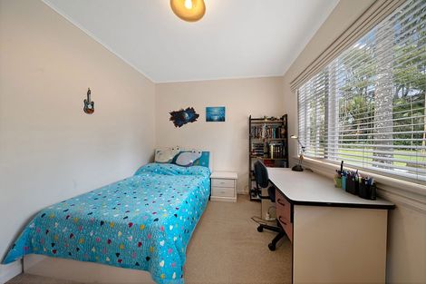 Photo of property in 112 Motu Road, Kumeu, 0891