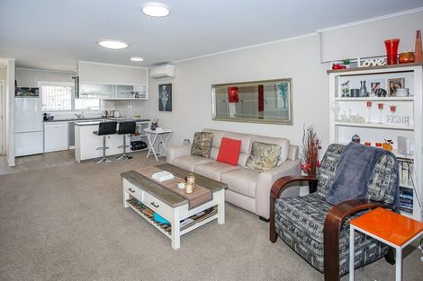 Photo of property in 12a Cooper Street, Pukekohe, 2120