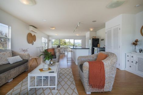 Photo of property in 656 Matarangi Drive, Matarangi, Whitianga, 3592