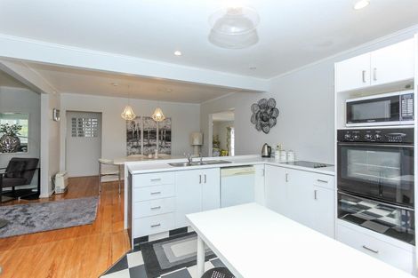 Photo of property in 158 Mangorei Road, Merrilands, New Plymouth, 4312