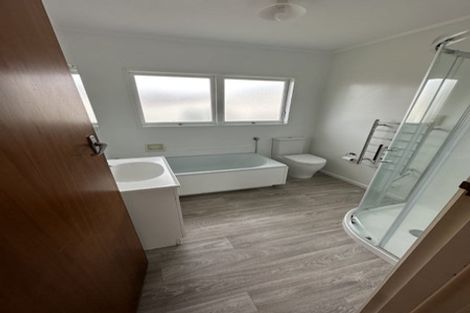 Photo of property in 2/136 Bucklands Beach Road, Bucklands Beach, Auckland, 2012