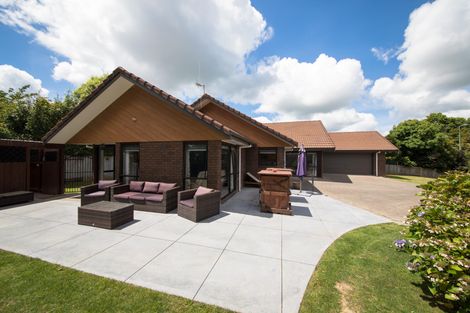 Photo of property in 15 Ashburn Lane, Awapuni, Palmerston North, 4412
