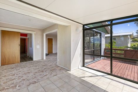 Photo of property in 26 Waiwera Crescent, Maupuia, Wellington, 6022