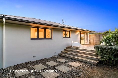 Photo of property in 1/16 Tobruk Crescent, Milford, Auckland, 0620