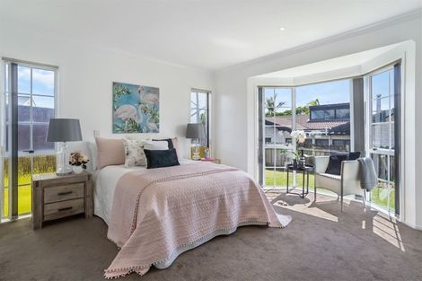 Photo of property in 121 Everglade Drive, Totara Heights, Auckland, 2105