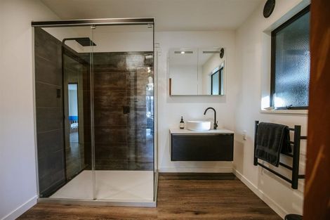 Photo of property in 70 Lagoon Avenue, Albert Town, Wanaka, 9305