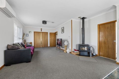 Photo of property in 8 Orlando Street, Stratford, 4332