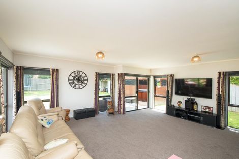 Photo of property in 15 Ashburn Lane, Awapuni, Palmerston North, 4412