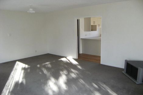 Photo of property in 2/16 Mulberry Place, Redwood, Christchurch, 8051
