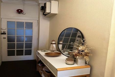 Photo of property in Elms Court Flats, 8/367 The Terrace, Te Aro, Wellington, 6011