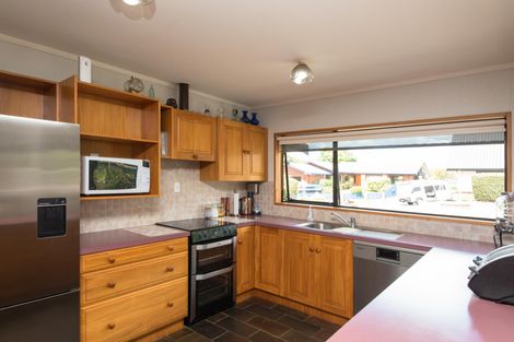 Photo of property in 15 Ashburn Lane, Awapuni, Palmerston North, 4412