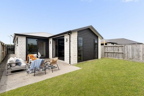 Photo of property in 19 Hinaki Street, Poike, Tauranga, 3112