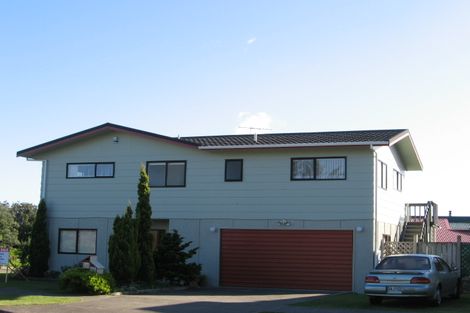 Photo of property in 50 Hicks Crescent, Waikanae Beach, Waikanae, 5036