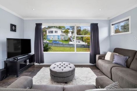 Photo of property in 4 Hatherlow Street, Glenfield, Auckland, 0629