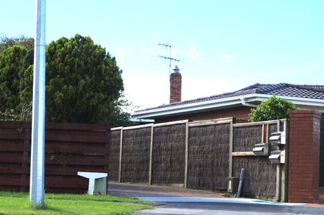 Photo of property in 2/58 Botany Road, Botany Downs, Auckland, 2010