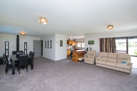 Photo of property in 15 Ashburn Lane, Awapuni, Palmerston North, 4412