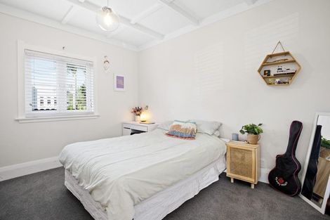 Photo of property in 18 Racecourse Road, Waiuku, 2123