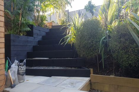 Photo of property in 4 Woodvale Road, Glen Eden, Auckland, 0602