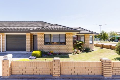 Photo of property in 712 Pioneer Highway, Takaro, Palmerston North, 4412