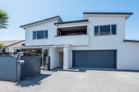 Photo of property in 61 Quadrant Heights, Paraparaumu, 5032