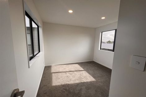 Photo of property in 4b Finlow Drive, Te Atatu South, Auckland, 0610