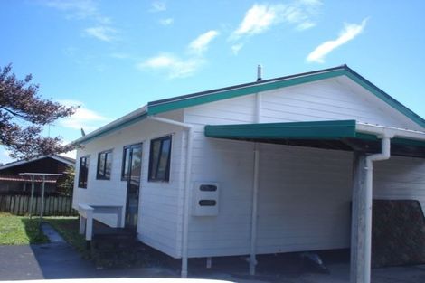Photo of property in 2/16 Ingram Street, Papakura, 2110
