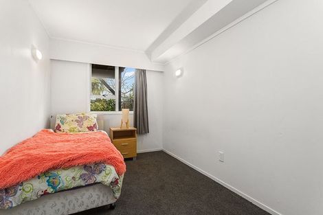 Photo of property in 15 Eyre Street, Henderson, Auckland, 0612