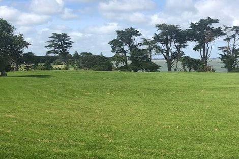 Photo of property in 27 Nicholas Gibbons Drive, Clendon Park, Auckland, 2103