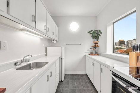 Photo of property in Hobson Court Flats, 51/70 Hobson Street, Thorndon, Wellington, 6011