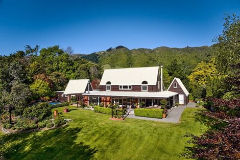 Photo of property in 48 Greenhill Road, Waikanae, 5391