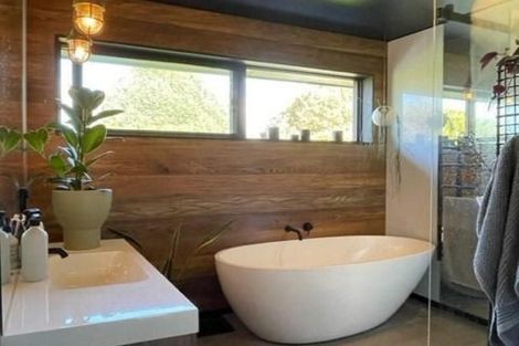 Photo of property in 33a Fitzroy Road, Fitzroy, New Plymouth, 4312