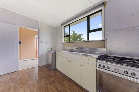 Photo of property in 72 Avenue Road, Foxton, 4814