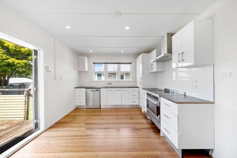 Photo of property in 62 Waipani Road, Te Atatu Peninsula, Auckland, 0610