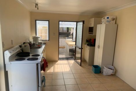 Photo of property in 33a Springs Road, Parakai, 0830