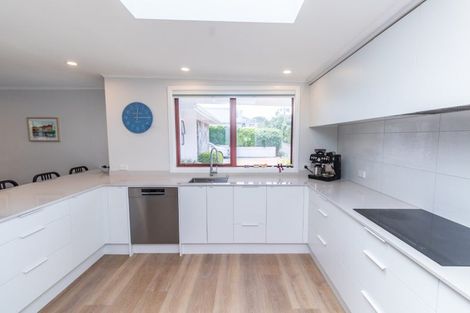 Photo of property in 23a Parkvale Road, Karori, Wellington, 6012
