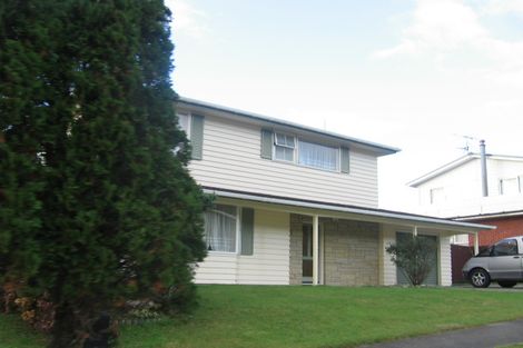 Photo of property in 15 Rembrandt Avenue, Tawa, Wellington, 5028