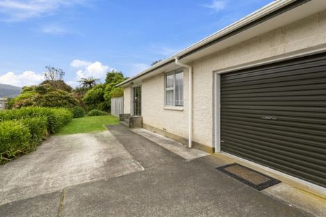 Photo of property in 8b Florio Terrace, Tawa, Wellington, 5028