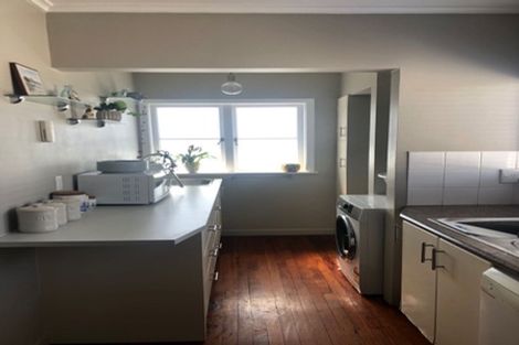 Photo of property in 1/130 Onewa Road, Northcote, Auckland, 0627