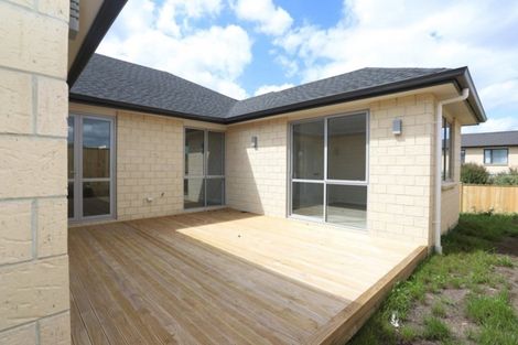 Photo of property in 9 Waitahu Rise, Pukekohe, 2120