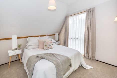 Photo of property in 76b Memorial Avenue, Ilam, Christchurch, 8053