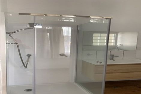 Photo of property in 318 West Coast Road, Glen Eden, Auckland, 0602