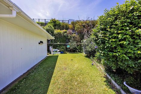 Photo of property in 5a Rossiter Crescent, Lynmouth, New Plymouth, 4310