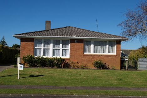 Photo of property in 13 Winthrop Way, Mangere East, Auckland, 2024