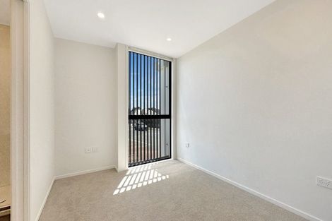 Photo of property in 1/2 Riversdale Road, Avondale, Auckland, 1026