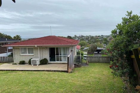 Photo of property in 2/5 Finn Place, Totara Vale, Auckland, 0629