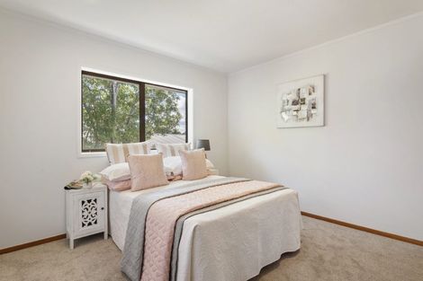 Photo of property in 13 Tarahanga Street, Northcote, Auckland, 0627