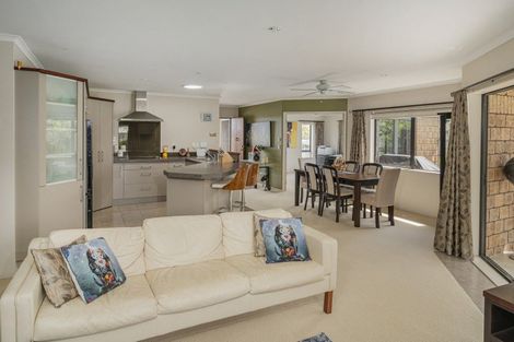 Photo of property in 42 Kupe Drive, Whitianga, 3510